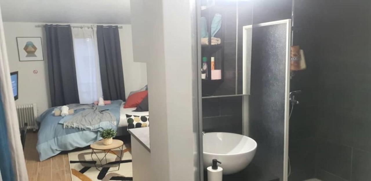 Apartment At Paris-Defense Arena Free Parking By Servallgroup Courbevoie Eksteriør bilde